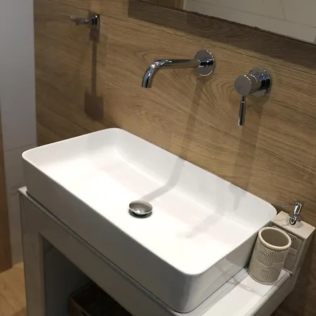 Albertoshouse Aparthotel 4*