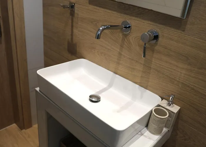 Albertoshouse Aparthotel 4*