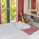 Albertoshouse 4*