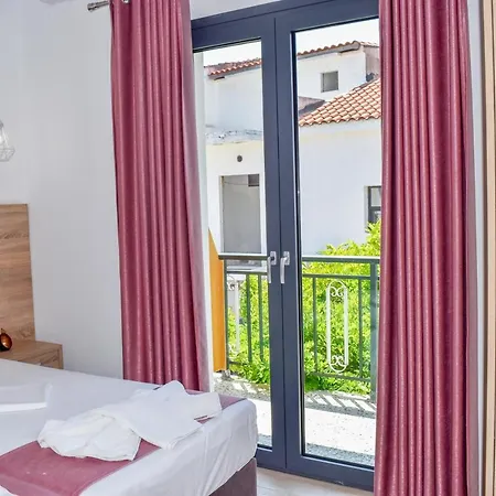 Albertoshouse 4* Skiathos Chora