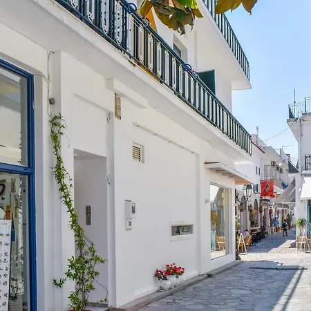 Albertoshouse 4* Città di Skiathos