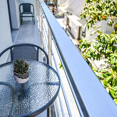 Aparthotel Albertoshouse 3*