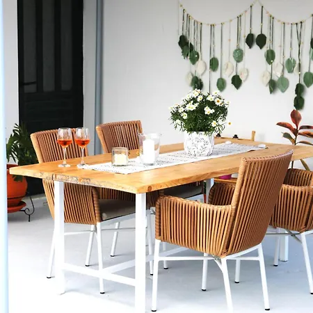 Apart Otel Albertoshouse İskados