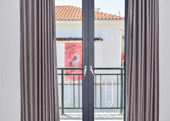 Albertoshouse 4* İskados