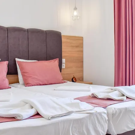 Albertoshouse 4* İskados