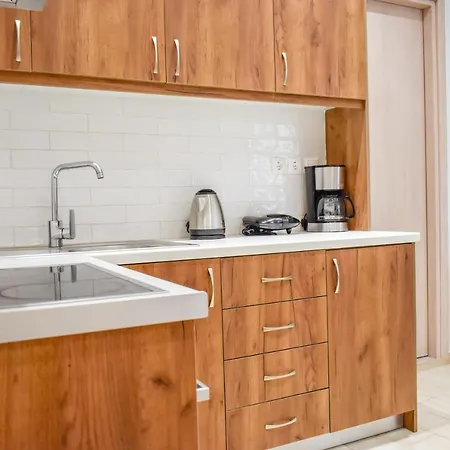 Albertoshouse 4* İskados