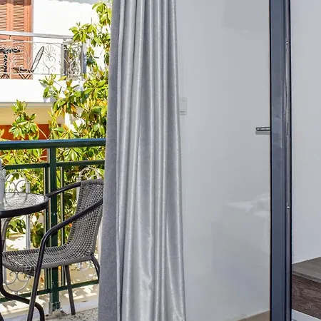 Albertoshouse Apart Otel İskados