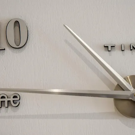 Albertoshouse İskados