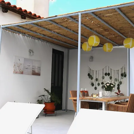 Albertoshouse Apartmanhotel Szkiáthosz